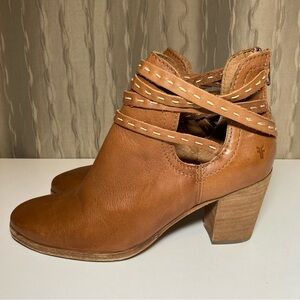 Frye Naomi Pickstitch Women's 9 Whiskey Brown Leather Boots Chunky Heel Straps